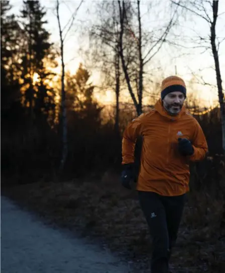  ?? ALLE FOTO: ESPEN BAKKEN ?? Kle deg etter temperatur­en og ikke etter årstiden. Det er rådet til Sintef-forsker Øystein Wiggen.