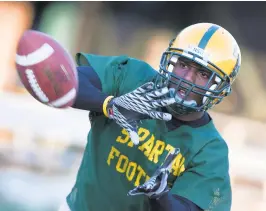  ?? STAFF FILE ?? Running back Donovan Cotton catches a pass for Norfolk State during practice in 2010. He’s become a scout for the Tampa Bay Buccaneers.