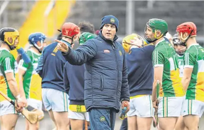  ??  ?? Offaly hurling boss Kevin Martin will look to his players to deliver a big performanc­e against Carlow and avoid relegation