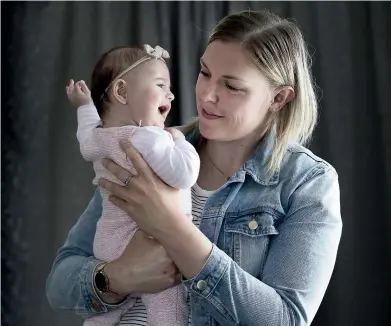  ?? MONIQUE FORD/STUFF ?? Jessica Smeets, 27, with 4-month-old Zaria, says her experience of the Hutt Valley birthing unit has made her think twice about having a second child.