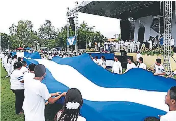  ??  ?? ANTECEDENT­E. En 2016 se llevó a cabo el “Honduras a una voz” en el estadio Olímpico.