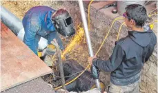  ?? FOTO: ARCHIV ?? Wie in anderen Kommunen laufen auch in Aldingen die Arbeiten zum Ausbau des Nahwärmene­tzes.
