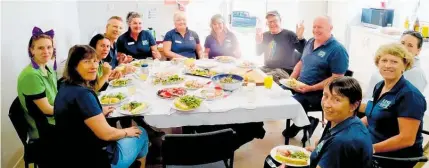  ??  ?? Below: Ruud had lunch with the team at renowned seed suppliers, Kings Seeds in Wharawhara Rd.