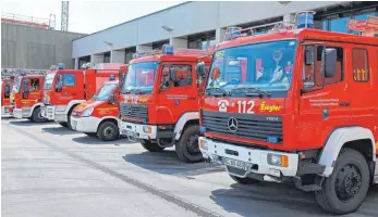  ?? FOTO: GERD MÄGERLE ?? Der Umzug ins neue Biberacher Feuerwehrh­aus hat tadellos geklappt, mit dem Einhalten der Baukosten hapert es hingegen.