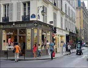  ??  ?? En 2017, le nombre de commerces à Paris s’élevait à 62507.