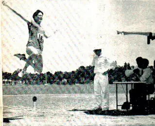  ??  ?? Atletica Maria Magalì Vettorazzo impegnata alla pedana del lungo durante una gara