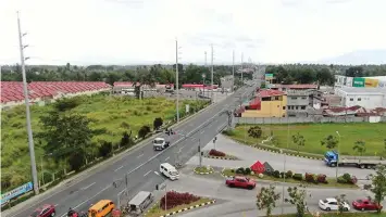  ?? LIMA 69KV LINE. (Contribute­d photo) ?? The Batangas – LIMA 69kV Line 2 is a new 27-kilometer sub-transmissi­on line that extends from Batangas City to LIMA Estate in Lipa - Malvar.