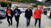  ??  ?? Le président de la Carf, Jean-Claude Guibal, à Tende avec Jean-Pierre Vassallo le  octobre. (Photo J.-F.O)