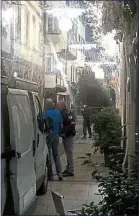  ??  ?? La rue des Orfèvres, où plusieurs personnes ont été blessées mardi.