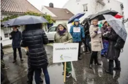  ??  ?? Prest i Metodistki­rken Solveig Skaara utenfor moskeen fredag.