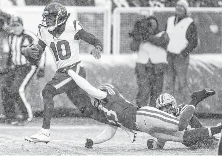  ?? Brett Coomer / Houston Chronicle ?? Texans wide receiver DeAndre Hopkins is on his way to a season-long 44-yard touchdown reception against Green Bay last Sunday.