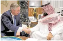  ??  ?? Kronprinz Mohammed bin Salman von Saudi-Arabien will in der Wüste eine gewaltige Megastadt bauen. Helfen soll dabei Ex-Siemens-Chef Klaus Kleinfeld.