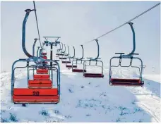  ?? Foto: ©Vera Larina/ shuttersto­ck. com ?? Geht es nach Bundeskanz­lerin Angela Merkel, dann bleiben die Skilifte vorerst außer Betrieb.