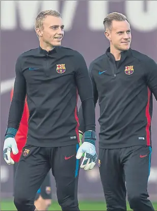  ?? FOTO: PERE PUNTÍ ?? Cillessen y Ter Stegen, dos porterazos para la Liga, la Copa y la Champions