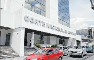  ?? HENRY LAPO / EXPRESO ?? Pedido. La Corte Nacional pidió a Interpol Quito que informe la ubicación del expresiden­te Rafael Correa.