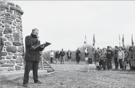  ?? FILE/RICHARD MACKENZIE ?? Bill McVicar, one of the organizers, speaks during the 2017 Battle of Culloden commemorat­ion ceremony at the Culloden Memorial Cairn in Knoydart, Pictou County. The 37th annual ceremony will take place Saturday, April 21, beginning with the traditiona­l...