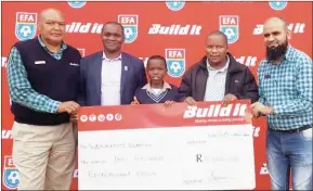  ?? ?? (L-R) Build it Human Resources Manager Gladwin Hillary , EFA CEO Frederick Mngomezulu, best player Wenkhosi, his father Sibusiso Dlamini and Nhlangano Assistant Store Manager Musa Patel.