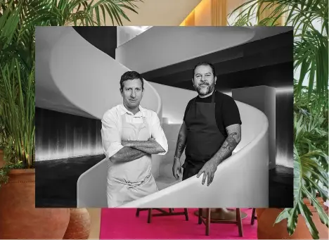  ?? ?? COCINA CON NOMBRE LATINO
Arriba: Los chefs del restaurant­e JERÓNIMO en el hotel The Madrid Edition; Enrique Olvera de México y Diego Muñoz de Perú.