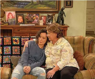  ??  ?? Roseanne (right) and Sara Gilbert, who plays her onscreen daughter.