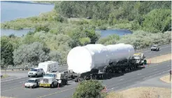  ?? THE ASSOCIATED PRESS/ LEWISTON TRIBUNE ?? A 160-tonne evaporator sits east of Lewiston, Idaho, on Tuesday.