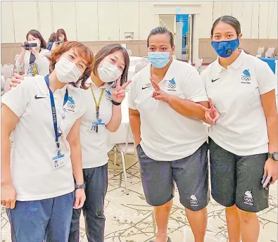  ?? Picture: TEAM FIJI ?? Oita CIty officials with Team Fiji Table Tennis reps in Japan.