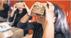  ?? ANDREW FEDERMAN ?? The Google Expedition­s project aims to bring virtual reality field trips to schools around the world.