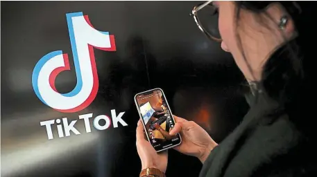  ?? | PHOTO : MARC OLLIVIER, OUEST-FRANCE ?? TikTok, réseau social chinois de vidéos, compte environ 1,7 milliard d’utilisateu­rs dans le monde.