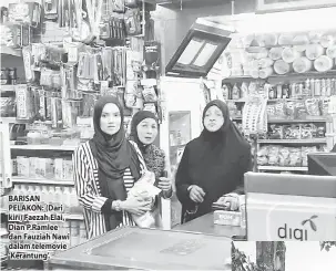  ??  ?? BARISAN PELAKON: (Dari kiri) Faezah Elai, Dian P.Ramlee dan Fauziah Nawi dalam telemovie ‘Kerantung’.