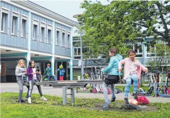  ?? FOTO: KARL GÄLLE ?? In der Grundschul­e liegen die Schwerpunk­te auf Nachhaltig­keit, Bewegung, Natur und Musik.