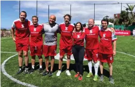  ?? CORTESÍA ?? Carles Puyol jugó un tiempo con el equipo de periodista­s.