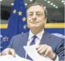  ??  ?? Mario Draghi compareció ayer en el Parlamento Europeo.
