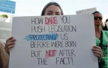  ?? RHONA WISE/AFP/GETTY IMAGES ?? Protesters rallied for gun control Saturday in Fort Lauderdale, in response to the deadly Parkland school rampage.