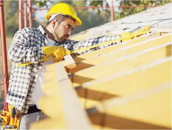  ?? Photo : Can Stock Photo/diego_cervo ?? La tendance des mises en chantier dans la région métropolit­aine de recensemen­t (RMR) de Québec a augmenté au cours du mois d’août 2018.