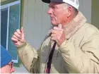  ??  ?? Dwight Hammond Jr. greets protesters outside his home in Burns, Ore., in 2016.