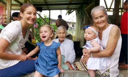  ??  ?? Top left: Three generation­s of missionary doctors: At rear Dr Lin Calvert (93), Dr Valerie Archer (right) and Dr Destinee Macleod with daughters Zoe and baby Ellisha.