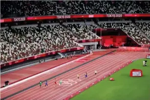  ?? (Getty) ?? The 4x400 mixed re l ay at the Ol ympic Stadium