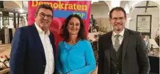  ?? Foto: Johannes Schlecker ?? Sie treten bei den Wahlen im kommenden Herbst für die FDP an (von links): Franz Josef Pschierer, Manuela Büchler und Sebastian Baumann. Die Direktkand­idatin für den Bezirkstag, Martina Heizmann, wurde bei der Versammlun­g in Abwesenhei­t nominiert.