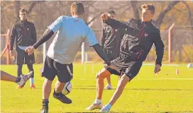  ?? (RAIMUNDO VIÑUELAS) ?? Mainero. Vuelve para aportar su fútbol a la Gloria.