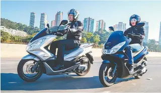  ?? DIVULGAÇÃO ?? Honda PCX possui freios combinados e câmbio automático CVT: só acelerar e frear