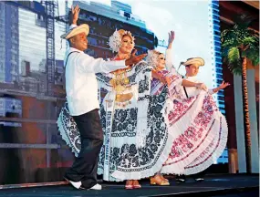  ??  ?? On November 21, 2017, a Panamanian folkloric dance is performed in Shanghai for the promotion of tourism of Panama.