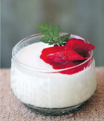  ?? CLARE WINFIELD/KYLE BOOKS ?? Darina Allen recommends lemon balm, lemon verbena or rose geranium leaves as substitute­s for sweet cicely or angelica in the rhubarb compote served atop her carrageen moss pudding.