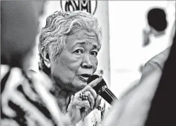  ?? KING RODRIGUEZ ?? UNFOLD ISSUES. Professor Emeritus Leonor Briones discusses the grim scenarios if the controvers­ial Disburseme­nt Accelerati­on Program will be deemed constituti­onal during a discussion about the Forum-discussion on Good Governance conducted at the Ateneo...