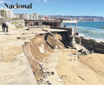  ?? FOTO: DEDVI MISSENE ?? ►► Así lucía ayer un sector de playa Las Salinas, en la V Región.