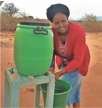  ?? FOTO: MWAZIA ?? Damaris Mwazia ist Entwicklun­gshelferin in Kenia und plant, gemeinsam mit dem Düsseldorf­er Verein Kindern Hygienesem­inare zu geben.
