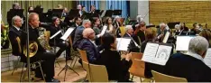  ?? Foto: Manuela Rieger ?? Mit harmonisch­em und präzisem Zusammensp­iel begeistert­e das Orchester der Mu sikfreunde Mering das Publikum.