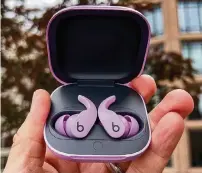  ?? DAVID CARNOY CNET/TNS ?? The Beats Fit Pro earbuds include Apple’s H1 chip and have most of the AirPods Pro’s features.
