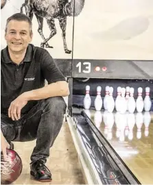  ?? BILD: SN/WKS/CAMERA SUSPICTA/SUSI BERGER ?? Fast 600 Salzburger Unternehme­nssportler aus 68 Betrieben sind bei diesen Heimspiele­n dabei. Darunter sind auch die Bowler der Volksbank Salzburg.