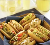  ?? PHOTO COURTESY OF NATIONAL HOT DOG AND SAUSAGE COUNCIL ?? Experts say “dress the dog,” not the bun.