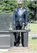  ?? VELI NHLAPO ?? Robbie Malinga’s tombstone unveiled at Westpark Cemetery in Johannesbu­rg. /