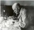 ?? Foto: ADN, dpa ?? Robert Koch entdeckte in seinem Labor mehrere Krankheits­erreger. Das machte ihn berühmt.